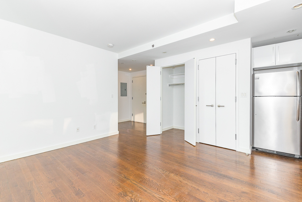 1209 Dekalb Avenue - Photo 4