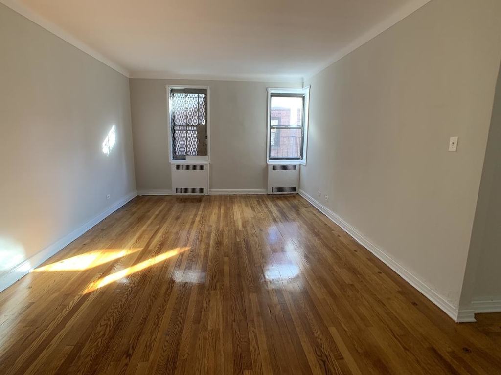 85-05 Elmhurst Avenue - Photo 2