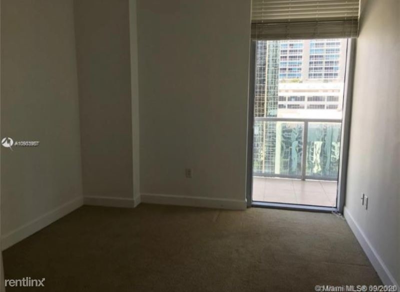 1050 Brickell Ave 1602 - Photo 3