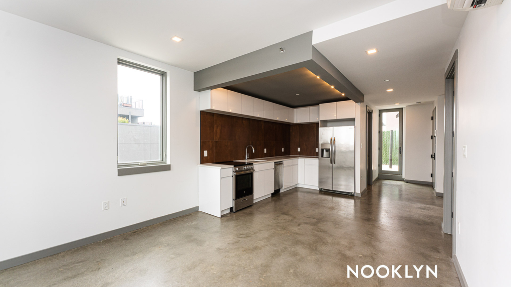 296 Hancock Street - Photo 3