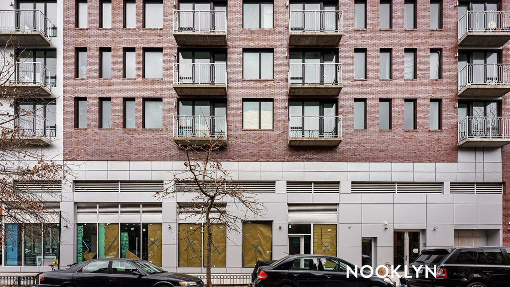 296 Hancock Street - Photo 10