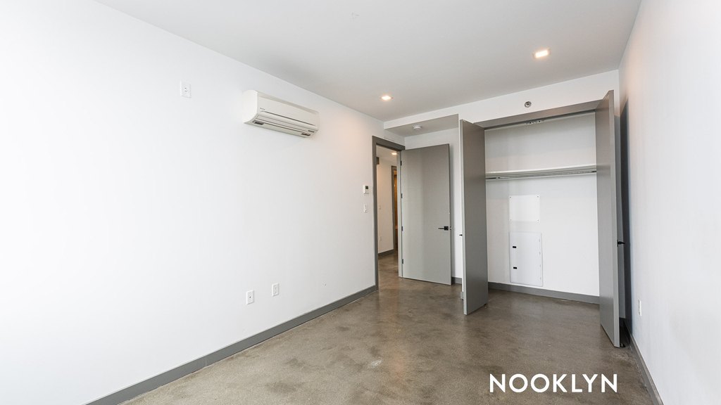 296 Hancock Street - Photo 5