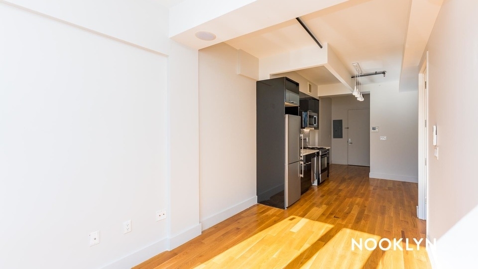 880 Dekalb Avenue - Photo 6