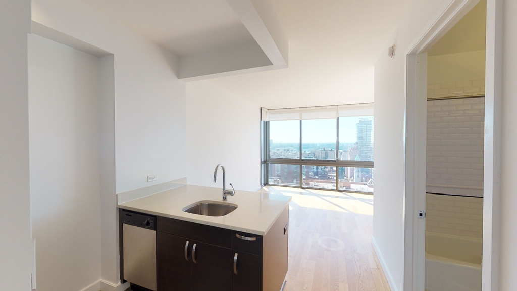 808 Columbus Avenue - Photo 4