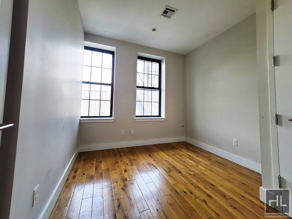 1020 Park Place - Photo 9