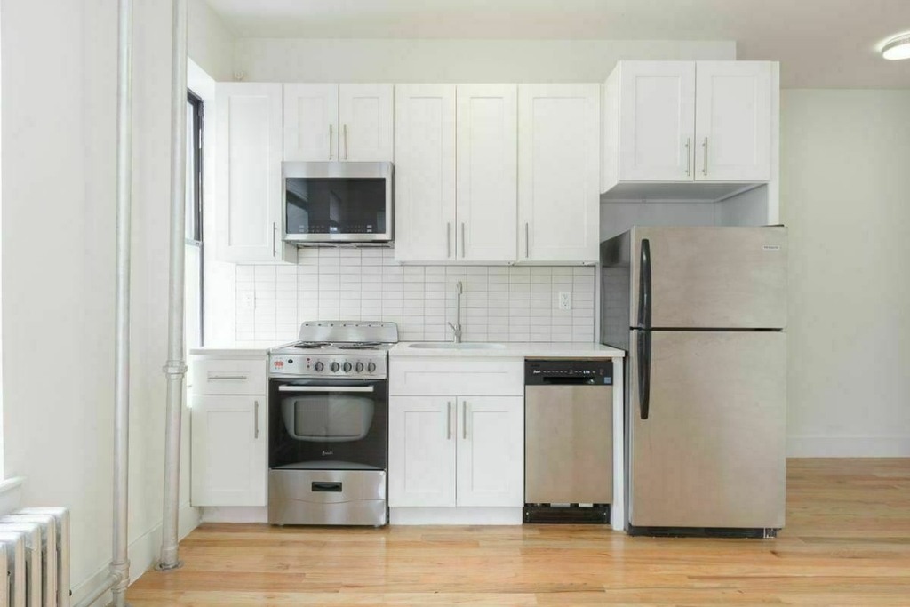 160 utica ave brooklyn - Photo 1