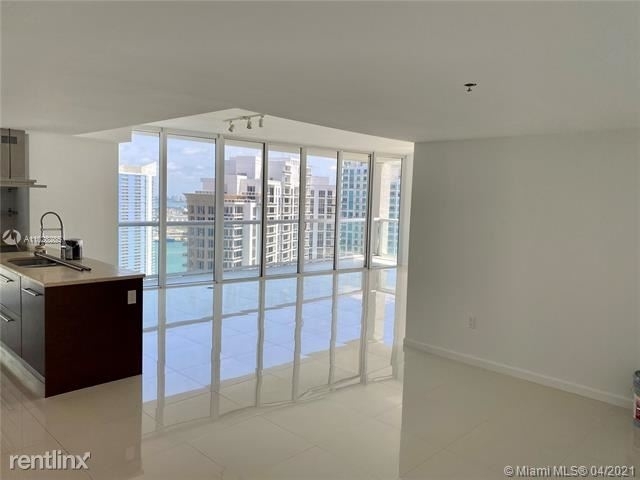 495 Brickell Ave Apt 3603 - Photo 10