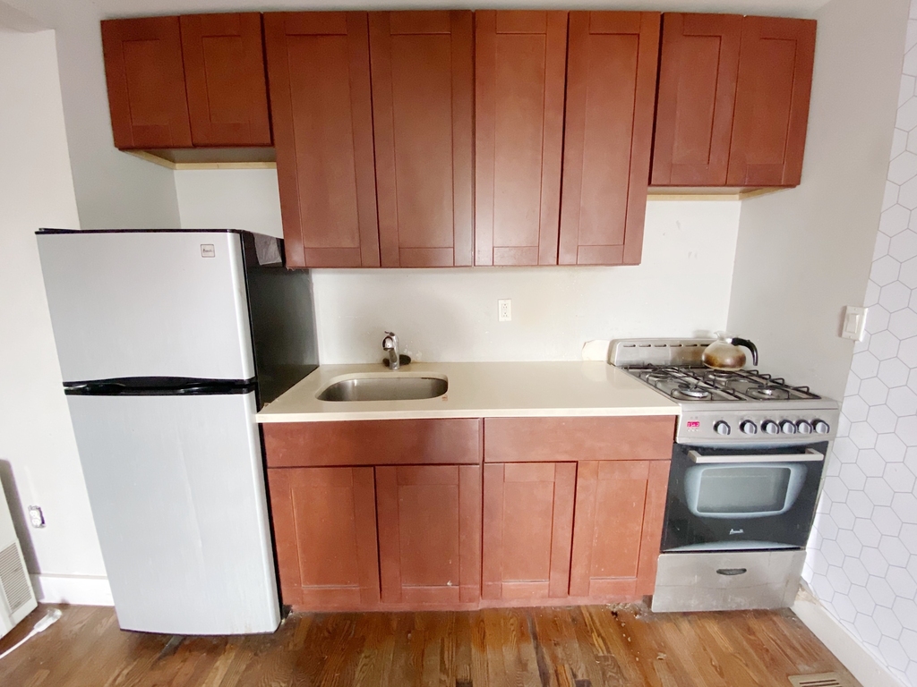 1218 Bushwick Ave - Photo 2