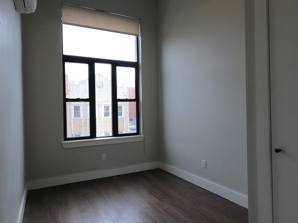 81 Central Avenue - Photo 2