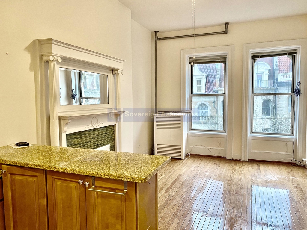 318 West 107th Street - Photo 8