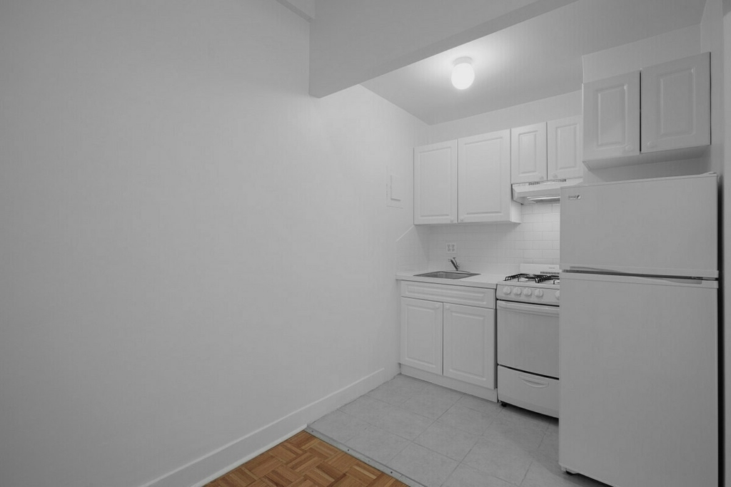 160 West 71st Street - Photo 1