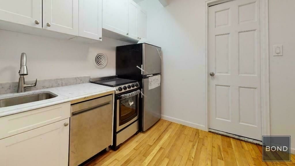 118 East 92nd Street - Photo 2