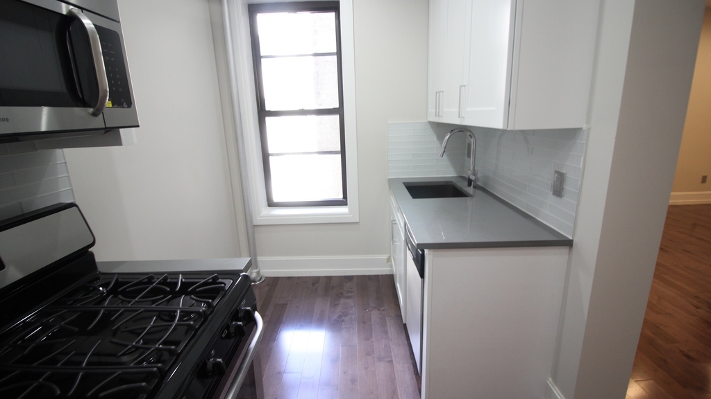 308 Sterling Street - Photo 1