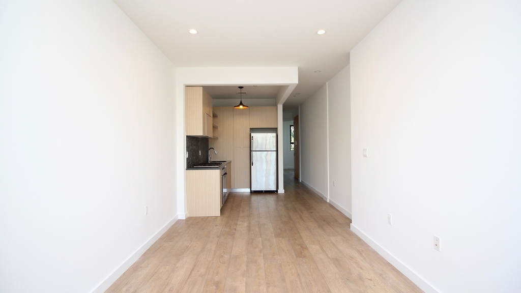 453 Maple Street - Photo 1