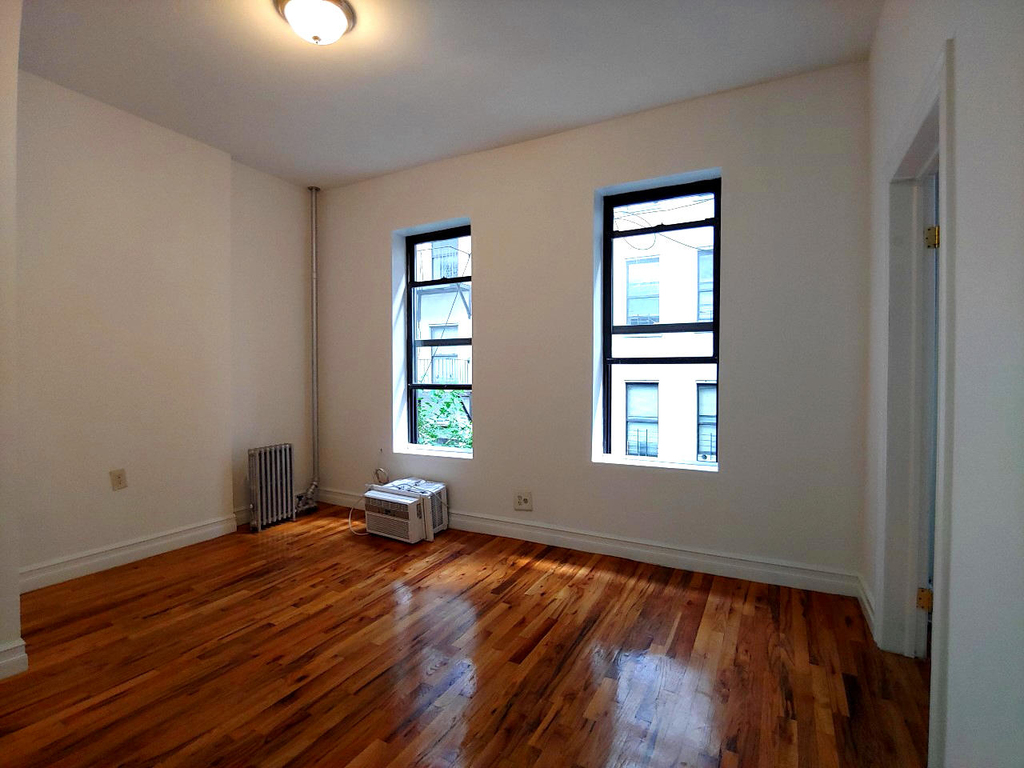 180 East 101st Street - Photo 3