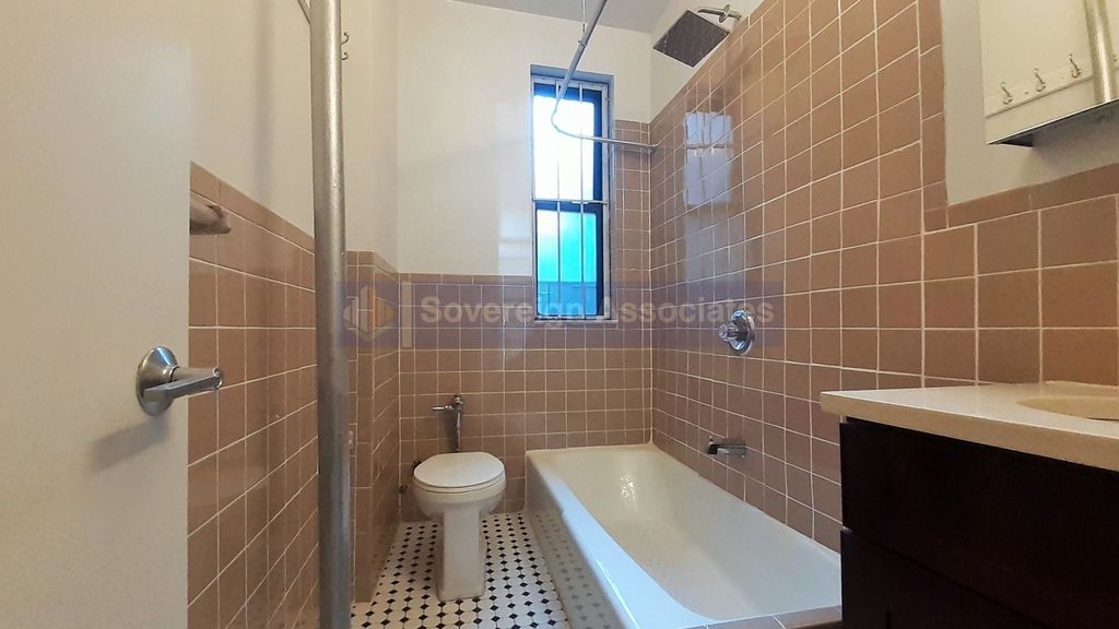 615 Fort Washington Avenue - Photo 14