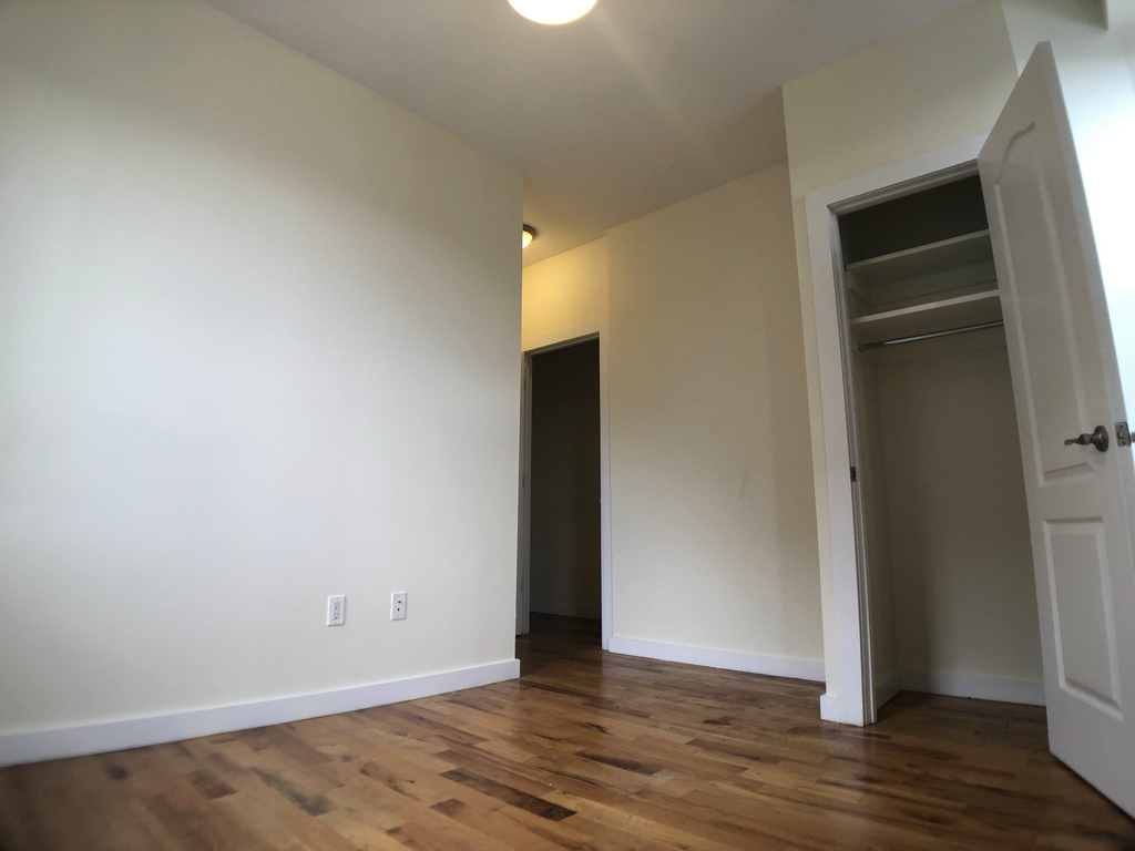 591 Franklin Avenue - Photo 3