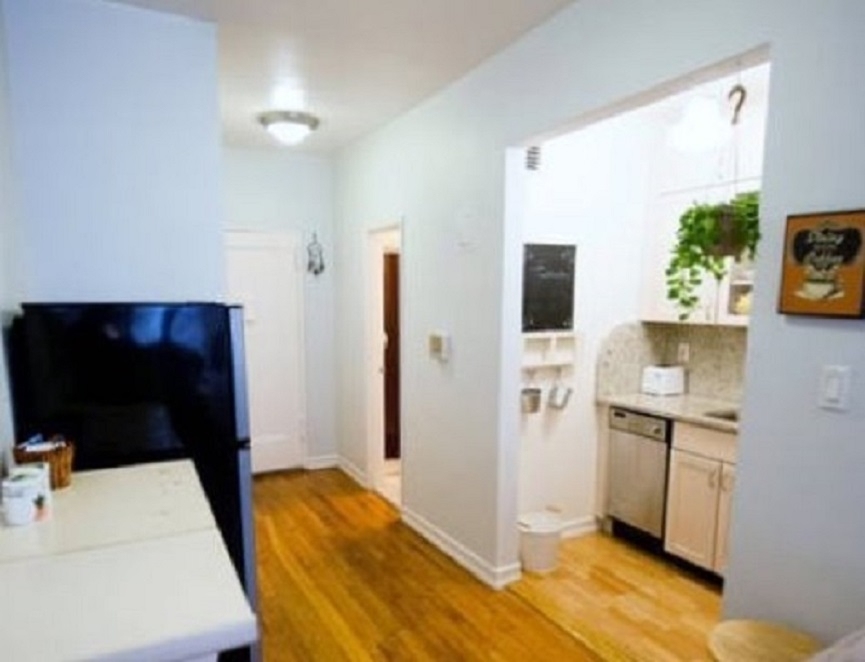 435 East 85th Street - Photo 3