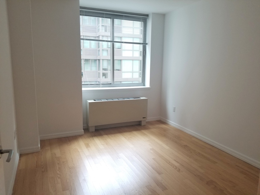 65 Pearl Street - Photo 2