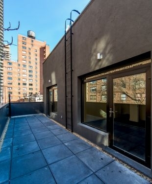 325 East 78th Street - Photo 9