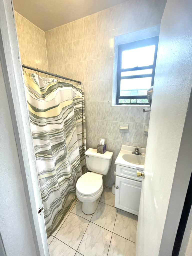 267 Graham Avenue - Photo 6