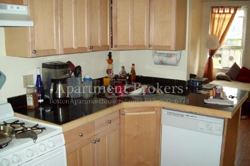 73 Joy St. - Photo 14