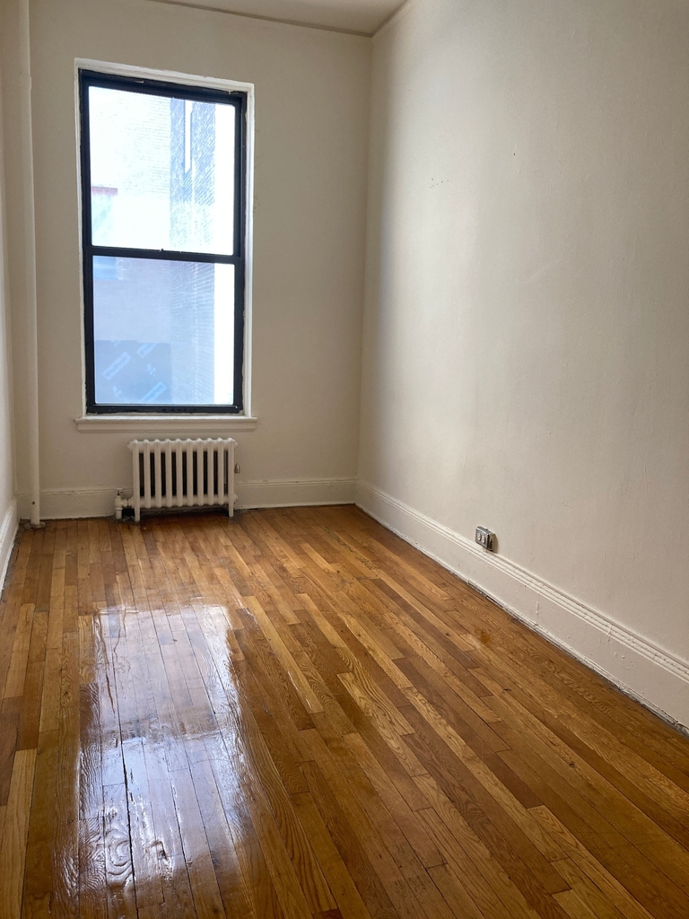 425 West 57th Street - Photo 2