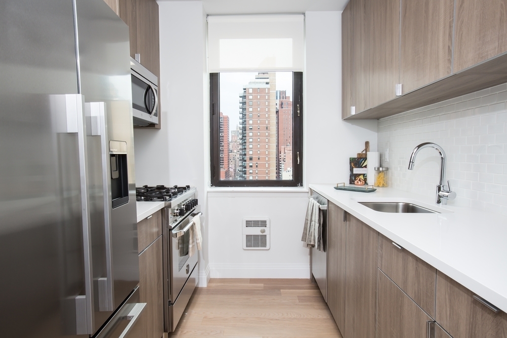 345 East 94th Street - Photo 3