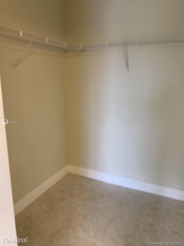 357 Almeria Ave # 602 - Photo 9