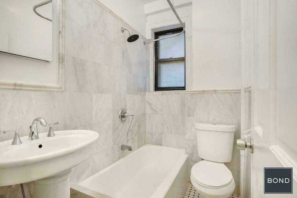 245 West 51st Street - Photo 4