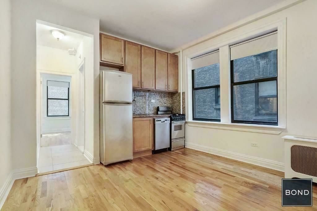 245 West 51st Street - Photo 0