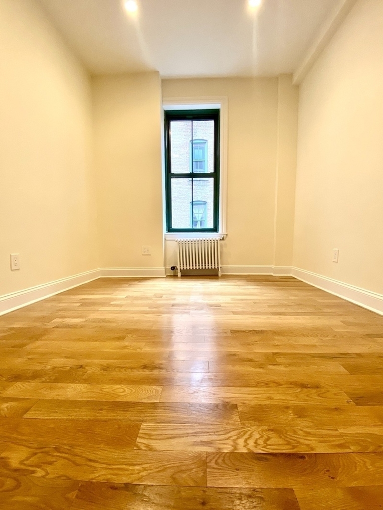 528 East 79th Street - Photo 5