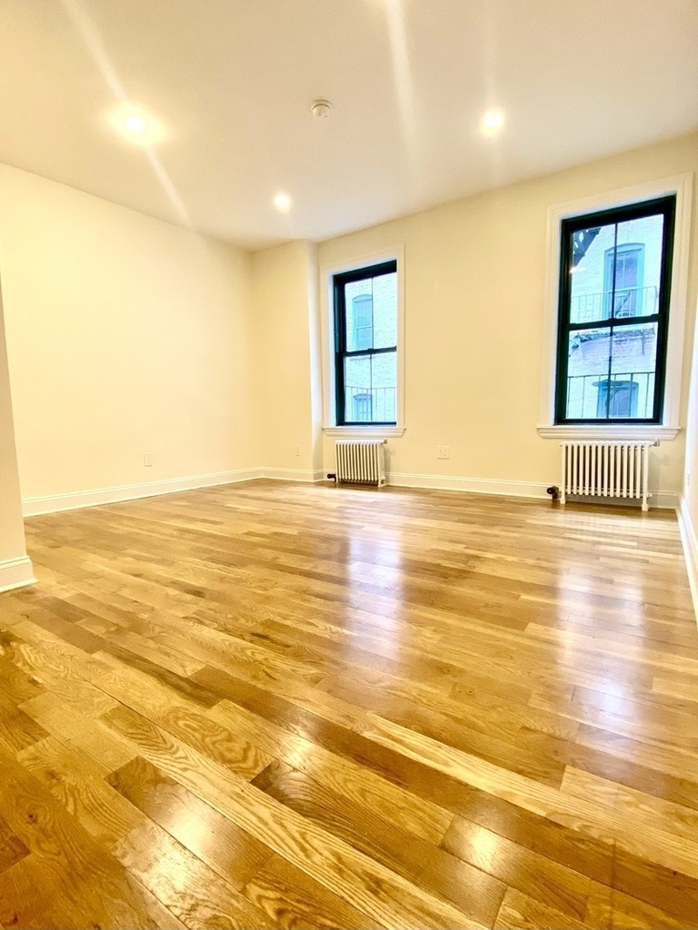 528 East 79th Street - Photo 4