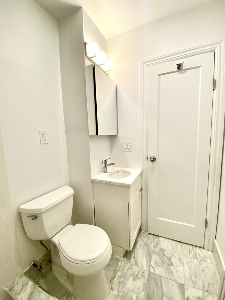 528 East 79th Street - Photo 8