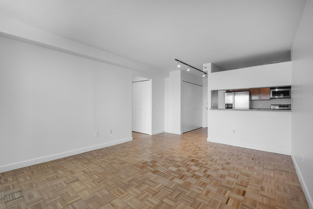 420 West 42nd Street - Photo 2