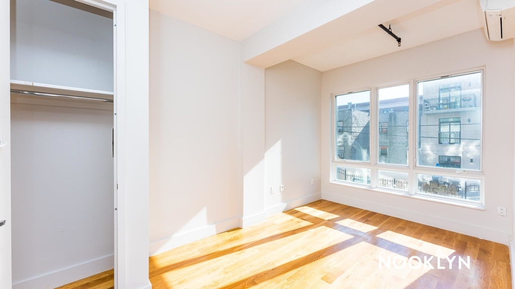 880 Dekalb Avenue - Photo 8