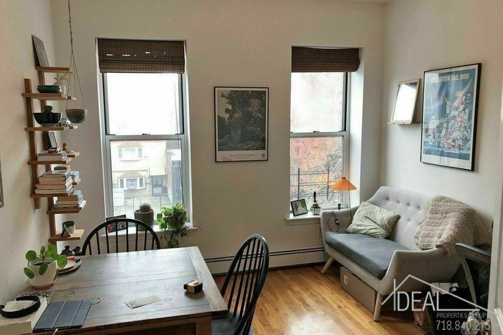 201 Lexington Avenue - Photo 2