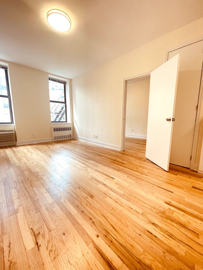 1325 Third Avenue - Photo 1