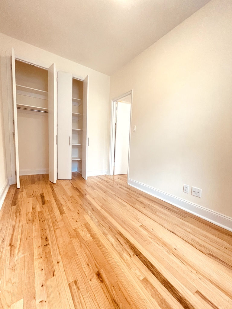 1325 Third Avenue - Photo 5