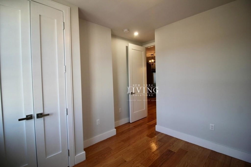 219 Weirfield Street - Photo 10