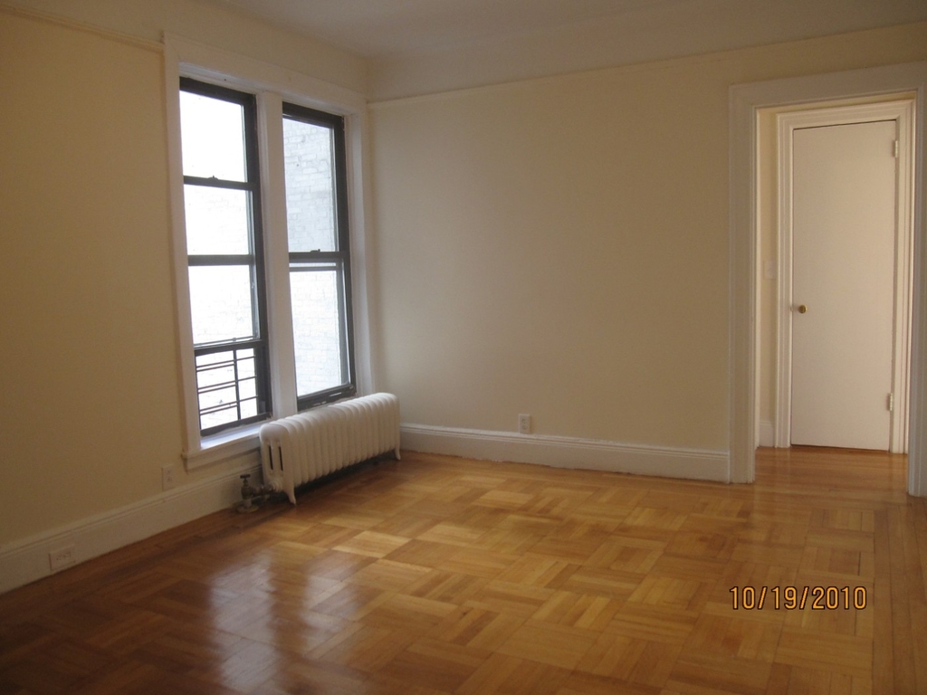 325 West 71st Street - Photo 3