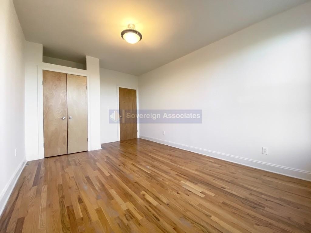 282 Cabrini Boulevard - Photo 5