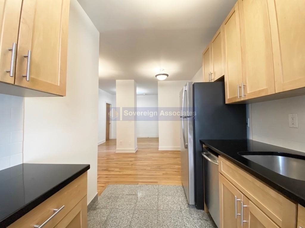 282 Cabrini Boulevard - Photo 10