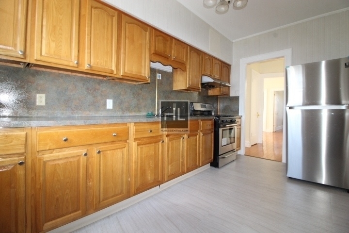 1434 84 Street - Photo 2