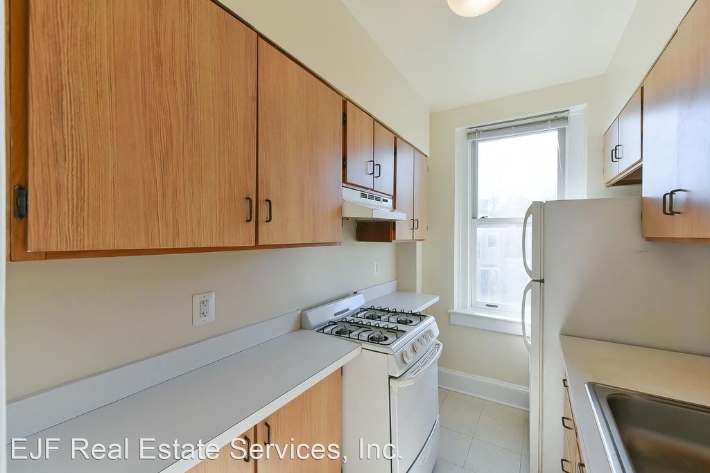 2410 20th Street Nw Unit 303 - Photo 6