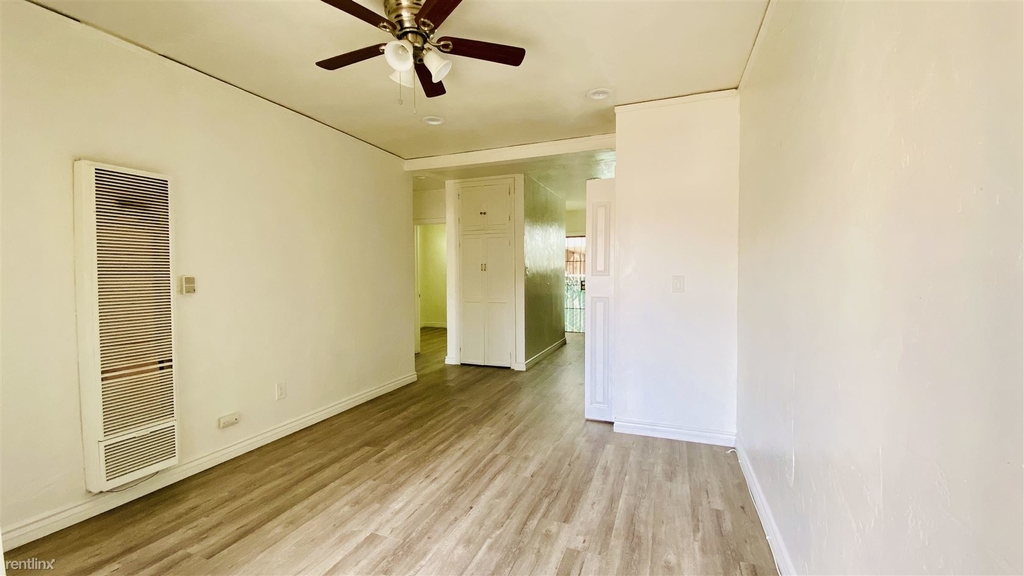 1155 1/2 Sunvue Pl - Photo 3