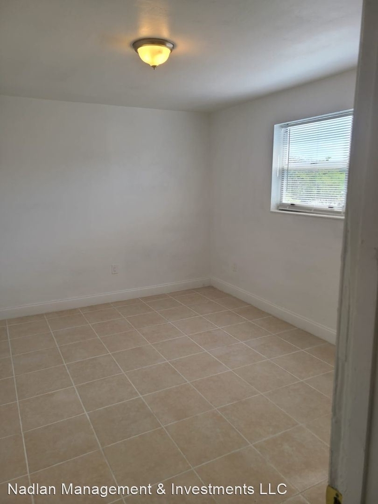 1545 Nw 8 Ave - Photo 6