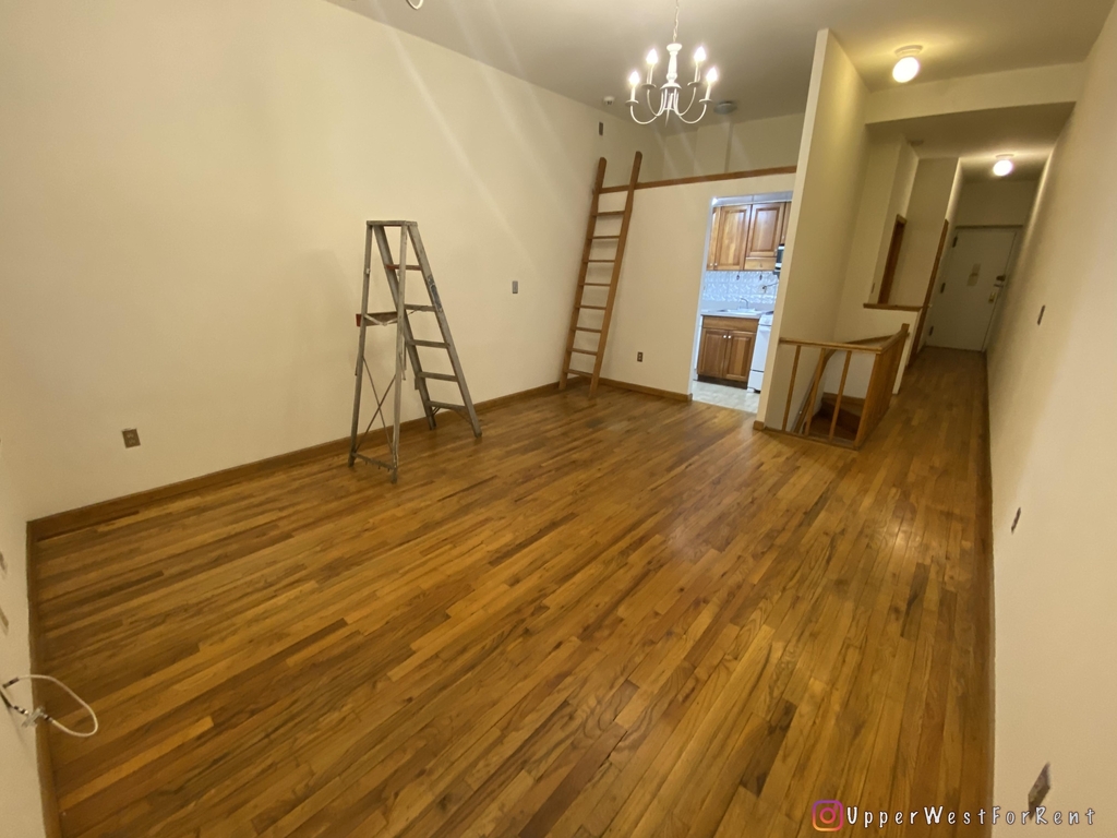 201 West 94th Street - Photo 1