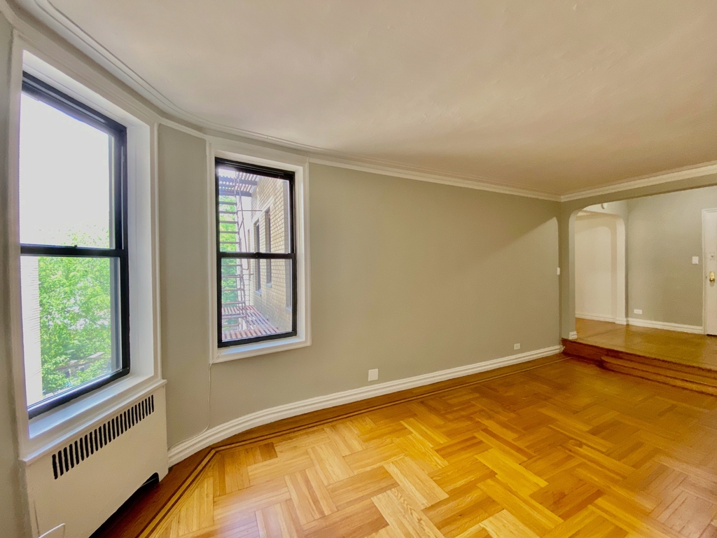 600 West 218th Street - Photo 4