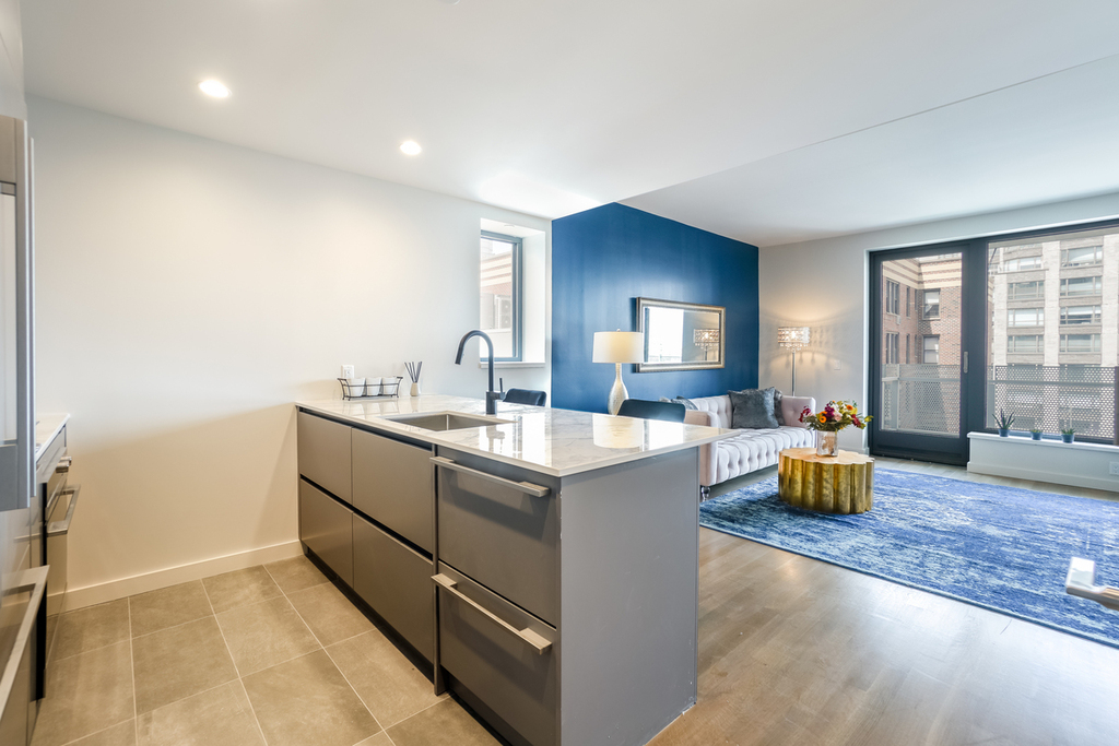 515 East 86th Street - Photo 1